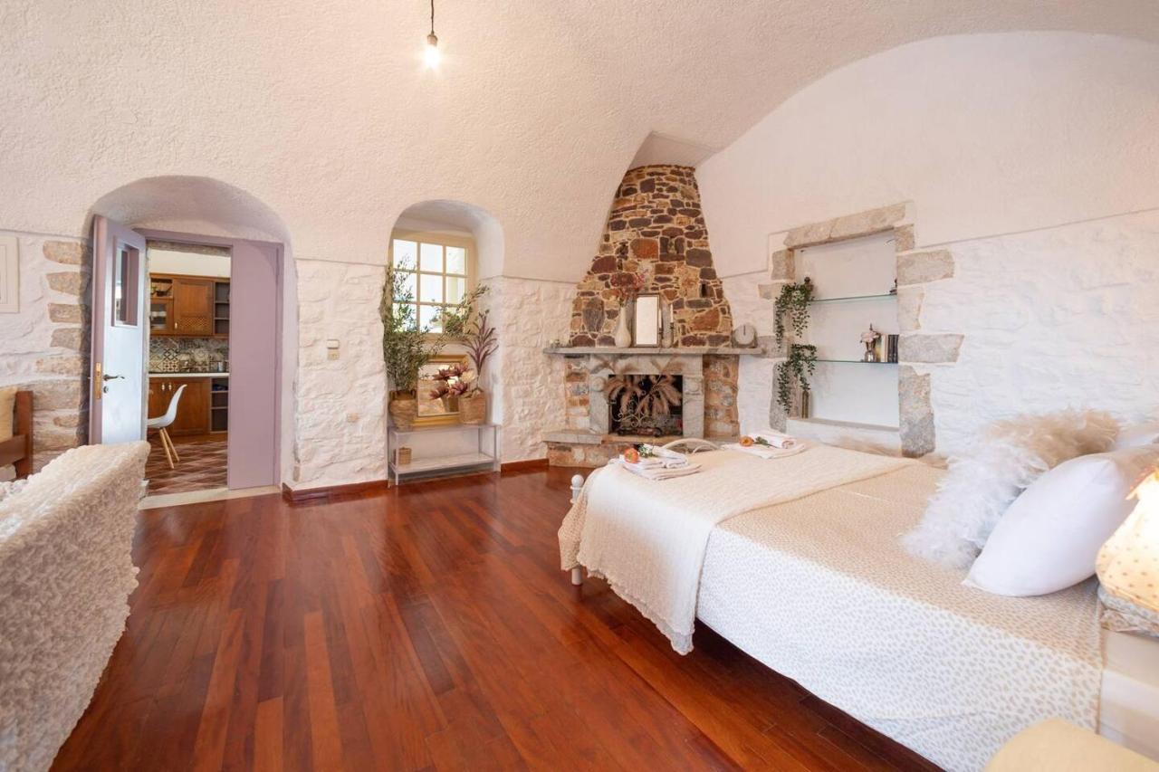 Iliana'S House - Spacious Cave House In The Center Of Areopolis מראה חיצוני תמונה