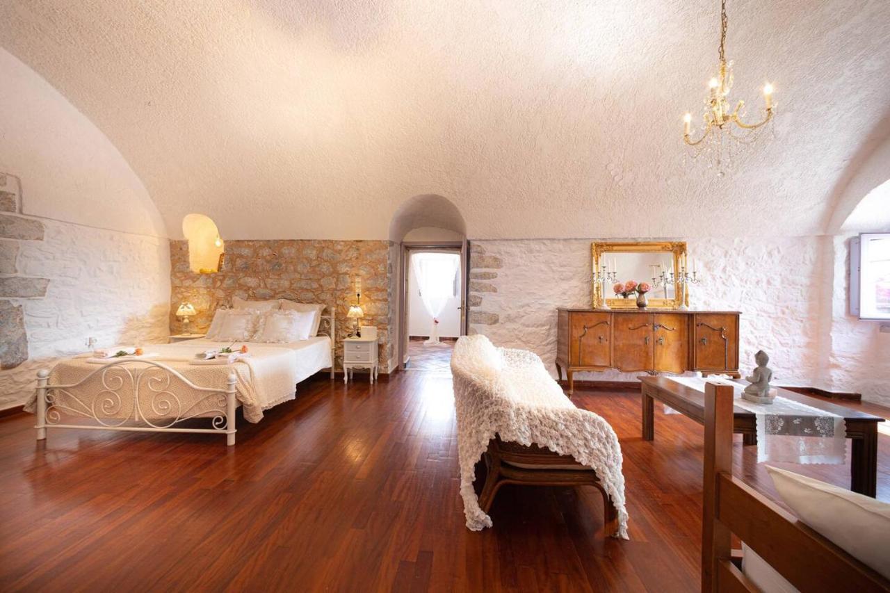 Iliana'S House - Spacious Cave House In The Center Of Areopolis מראה חיצוני תמונה